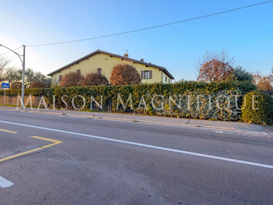 Immagine 51 di Appartamento in vendita  in Via San Donato 256 a Bologna