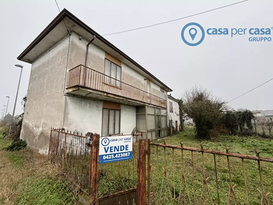 Immagine 2 di Casa indipendente in vendita  a Rovigo