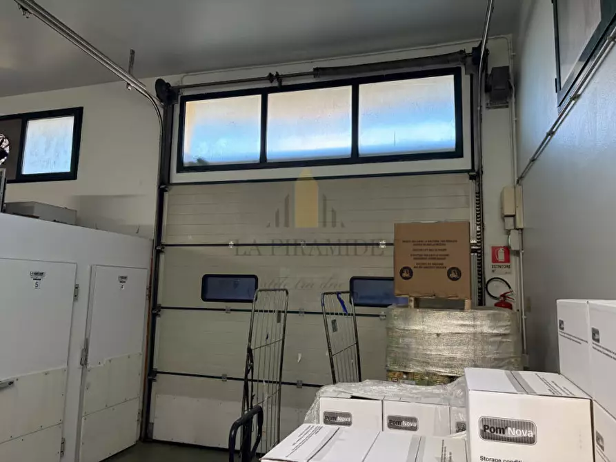 Immagine 2 di Capannone industriale in vendita  in INVESTIMENTO IMMOBILIARE DI ALTO LIVELLO – PADOVA CENTRO STORICO RIF. 1627 a Padova