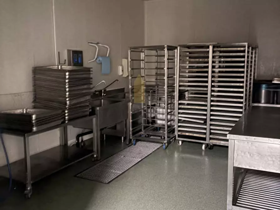 Immagine 5 di Capannone industriale in vendita  in INVESTIMENTO IMMOBILIARE DI ALTO LIVELLO – PADOVA CENTRO STORICO RIF. 1627 a Padova