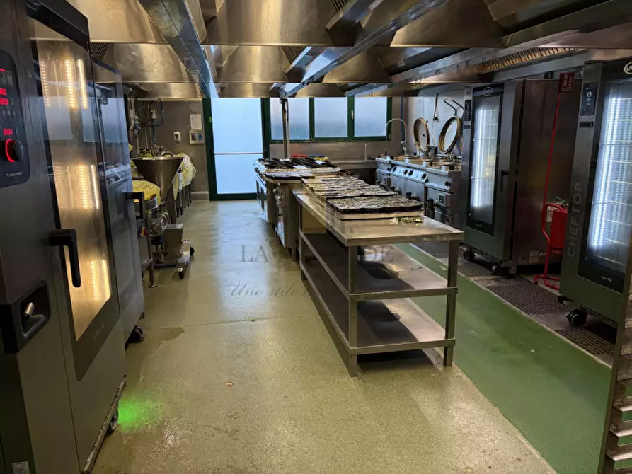 Immagine 12 di Capannone industriale in vendita  in INVESTIMENTO IMMOBILIARE DI ALTO LIVELLO – PADOVA CENTRO STORICO RIF. 1627 a Padova