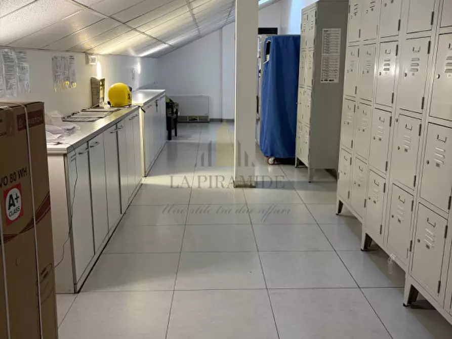 Immagine 16 di Capannone industriale in vendita  in INVESTIMENTO IMMOBILIARE DI ALTO LIVELLO – PADOVA CENTRO STORICO RIF. 1627 a Padova