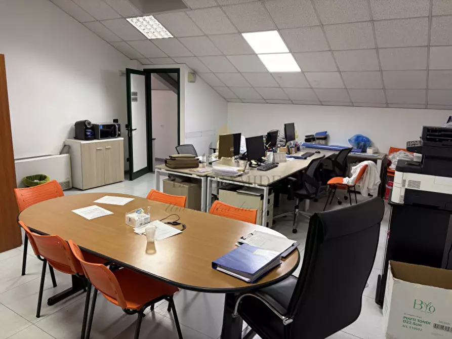 Immagine 17 di Capannone industriale in vendita  in INVESTIMENTO IMMOBILIARE DI ALTO LIVELLO – PADOVA CENTRO STORICO RIF. 1627 a Padova