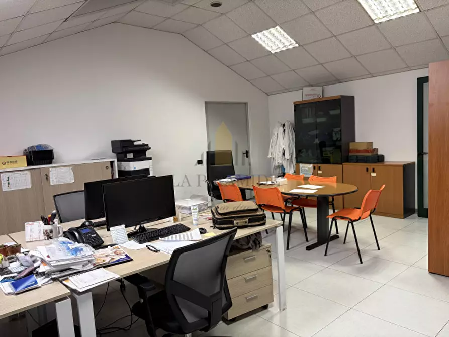 Immagine 18 di Capannone industriale in vendita  in INVESTIMENTO IMMOBILIARE DI ALTO LIVELLO – PADOVA CENTRO STORICO RIF. 1627 a Padova