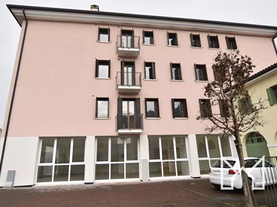 Immagine 10 di Appartamento in vendita  a Rossano Veneto