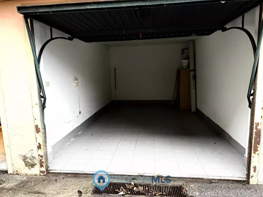 Immagine 10 di Monolocale in vendita  in Via Zara, 1 a Padova