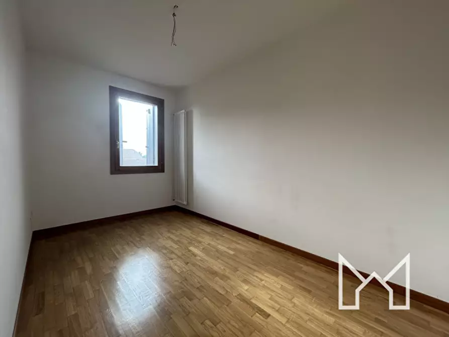 Immagine 6 di Appartamento in vendita  a Rossano Veneto