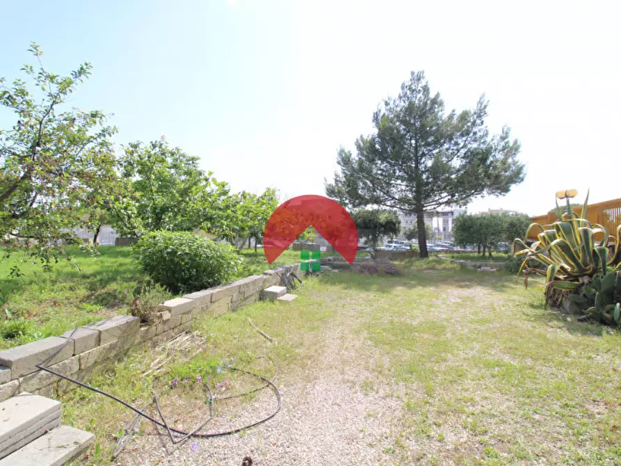 Immagine 16 di Villetta a schiera in vendita  in via dei japigii a Matera