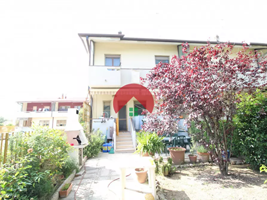 Immagine 19 di Villetta a schiera in vendita  in via dei japigii a Matera