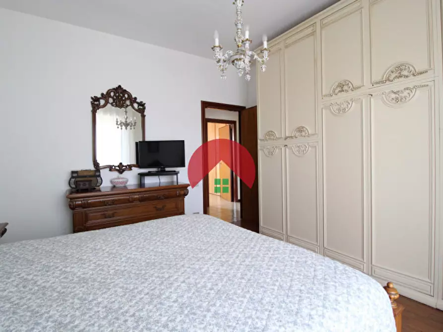 Immagine 24 di Villetta a schiera in vendita  in via dei japigii a Matera