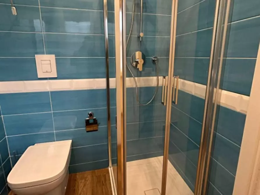 Immagine 9 di Appartamento in affitto  in via Zanfagna a Napoli