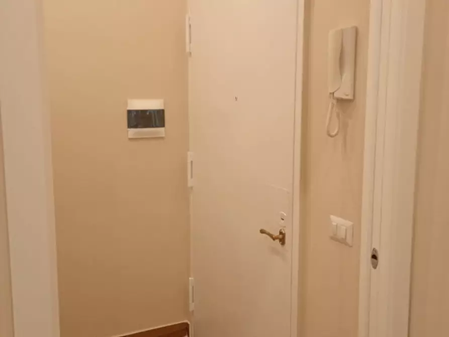 Immagine 19 di Appartamento in affitto  in via Enea Zanfagna 3 a Napoli