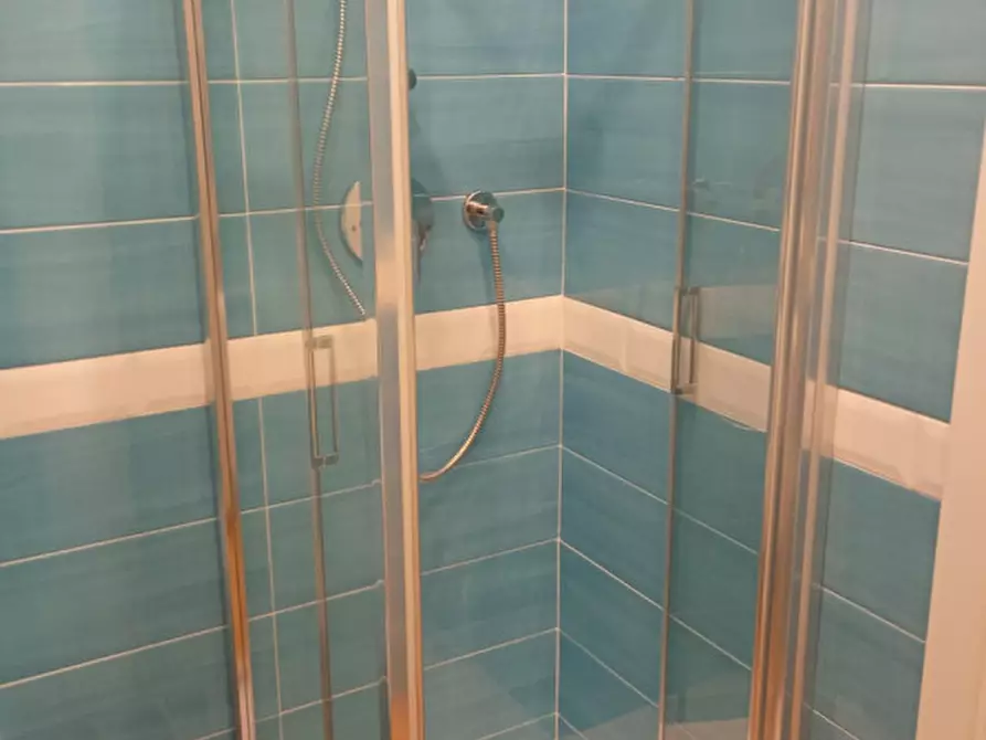 Immagine 23 di Appartamento in affitto  in via Enea Zanfagna 3 a Napoli