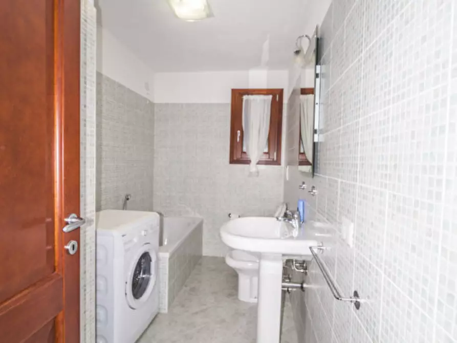 Immagine 11 di Appartamento in vendita  in Via Salvatore Quasimodo 45a a Olbia