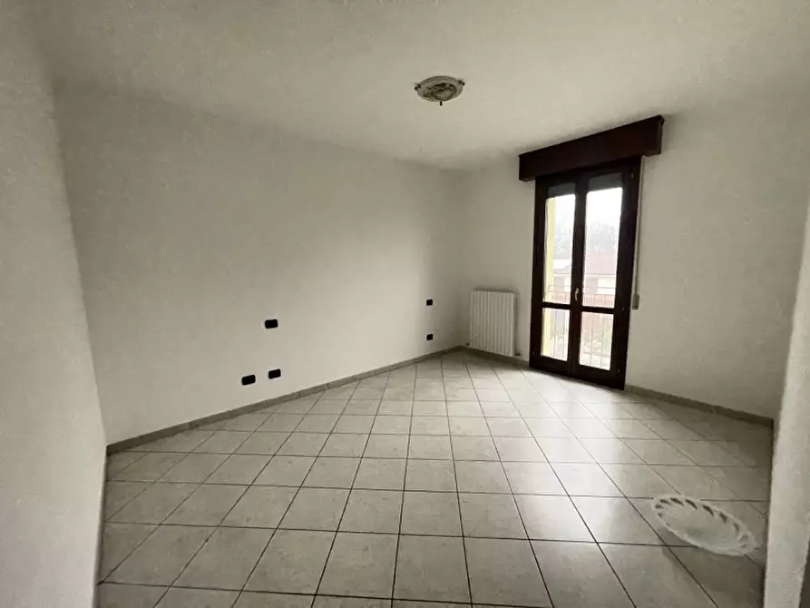 Immagine 10 di Appartamento in vendita  a Suzzara