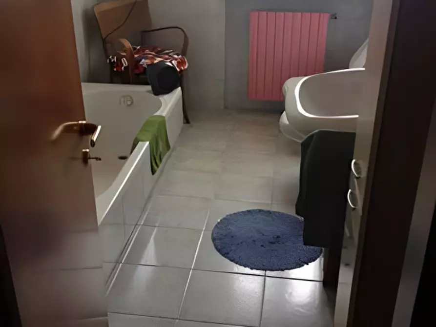 Immagine 9 di Appartamento in vendita  in Via De Amicis n. 16 a Cureggio