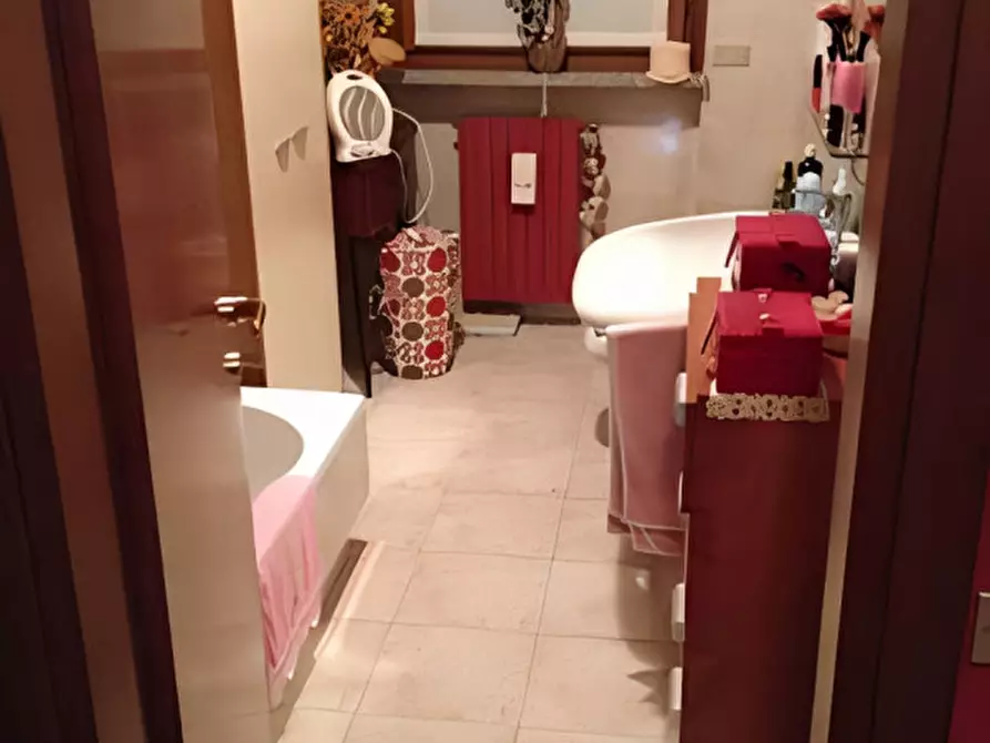 Immagine 11 di Appartamento in vendita  in Via De Amicis n. 16 a Cureggio