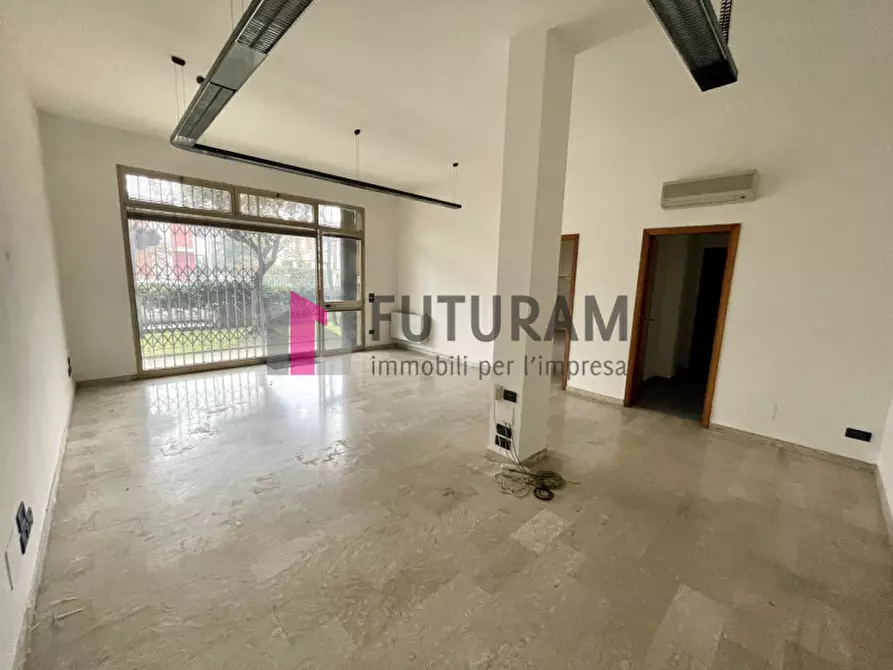 Immagine 2 di Ufficio in vendita  in VIA ROMA 1 a Selvazzano Dentro