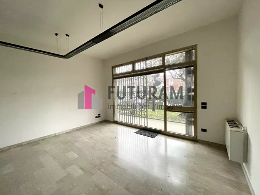 Immagine 15 di Ufficio in vendita  in VIA ROMA 1 a Selvazzano Dentro