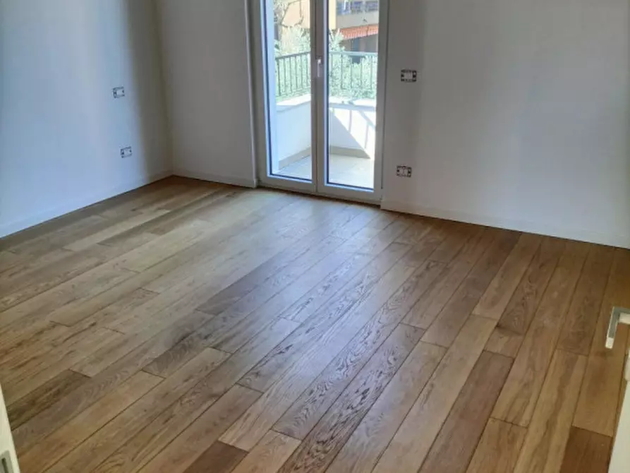 Immagine 9 di Villa in vendita  in Via Fratelli Bandiera a Vimercate