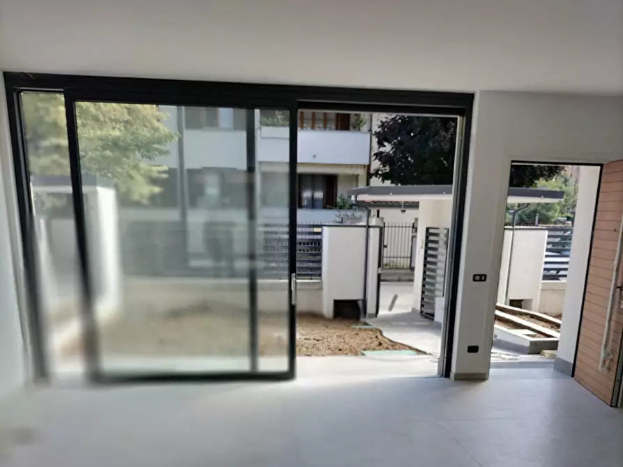 Immagine 10 di Villa in vendita  in Via Fratelli Bandiera a Vimercate