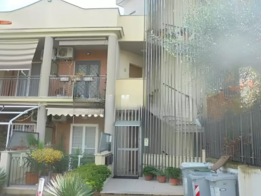 Immagine 9 di Appartamento in vendita  in VIA PRIMO MAGGIO 142 A a Fonte Nuova