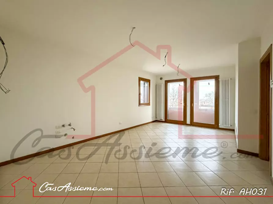 Immagine 1 di Appartamento in vendita  a Rossano Veneto