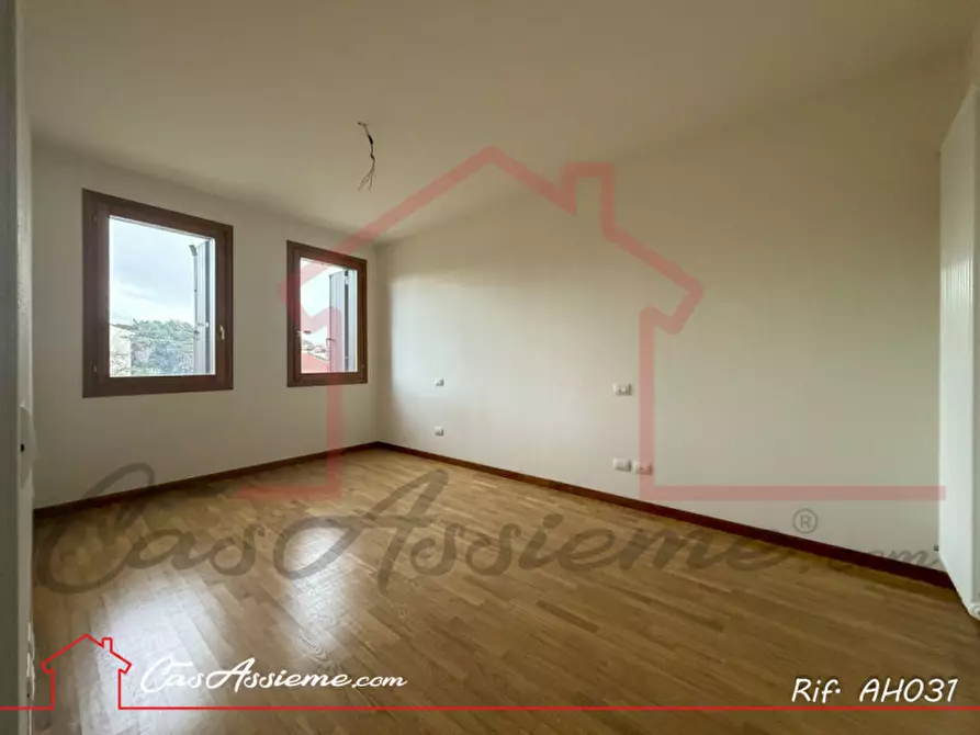 Immagine 10 di Appartamento in vendita  a Rossano Veneto