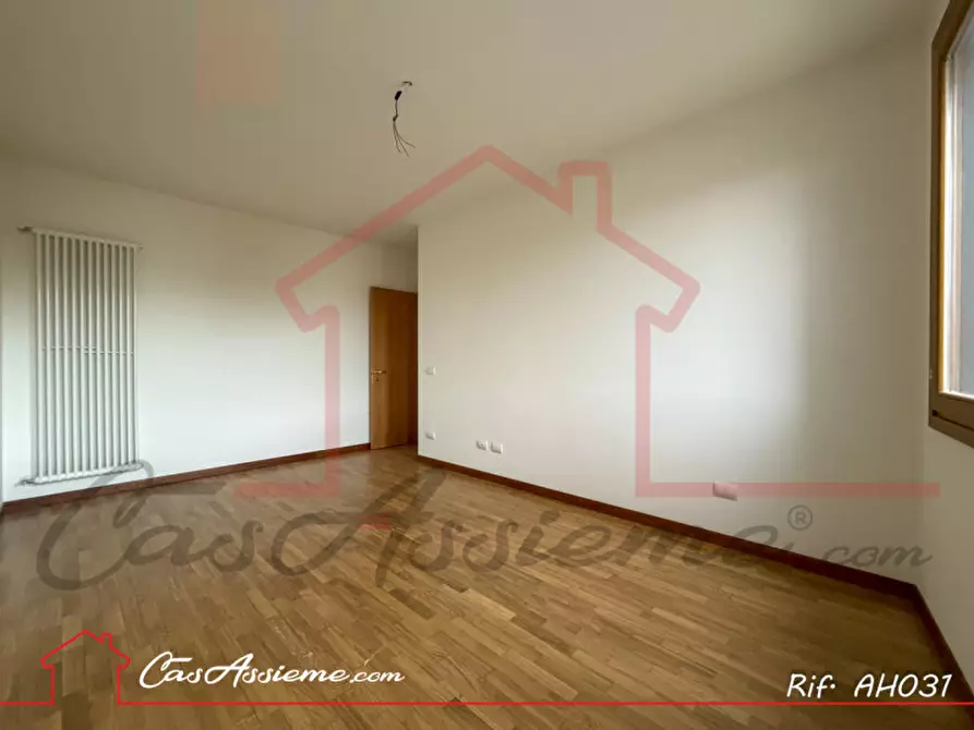 Immagine 12 di Appartamento in vendita  a Rossano Veneto