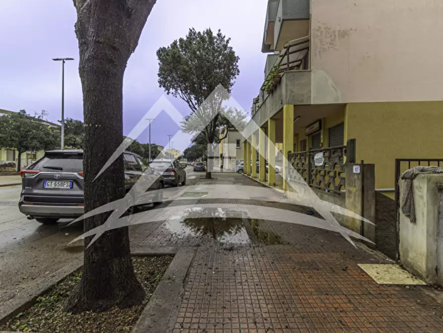 Immagine 1 di Magazzino in vendita  in Viale Delle Vigne, 44 a Porto Torres