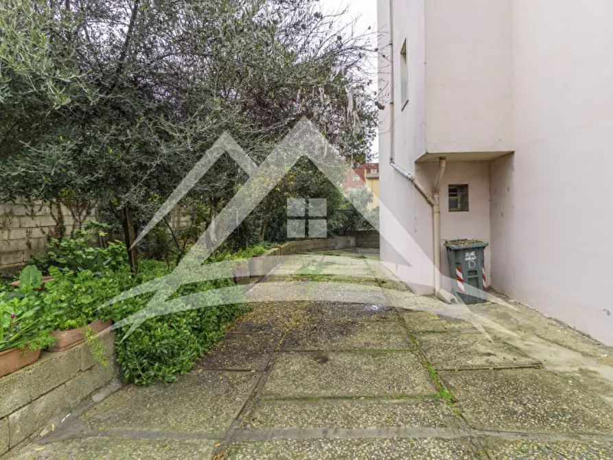 Immagine 5 di Magazzino in vendita  in Viale Delle Vigne, 44 a Porto Torres