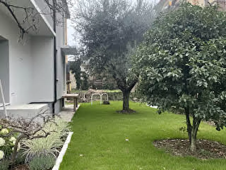 Immagine 1 di Appartamento in vendita  in Via Giuseppe Vaccari a Vicenza