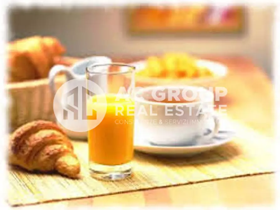 Immagine 6 di Attività commerciale in vendita  in C.so Italia a Saronno