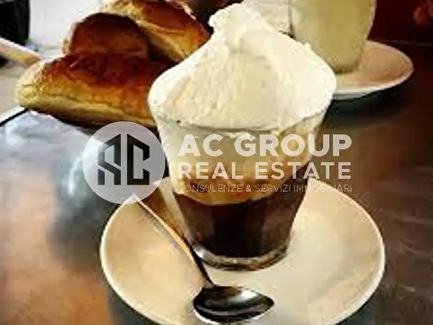 Immagine 8 di Attività commerciale in vendita  in C.so Italia a Saronno