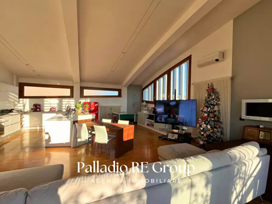 Immagine 23 di Attico in vendita  in Viale Verona a Vicenza