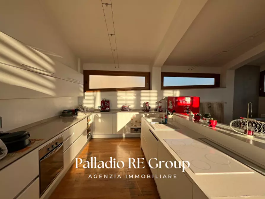 Immagine 33 di Attico in vendita  in Viale Verona a Vicenza