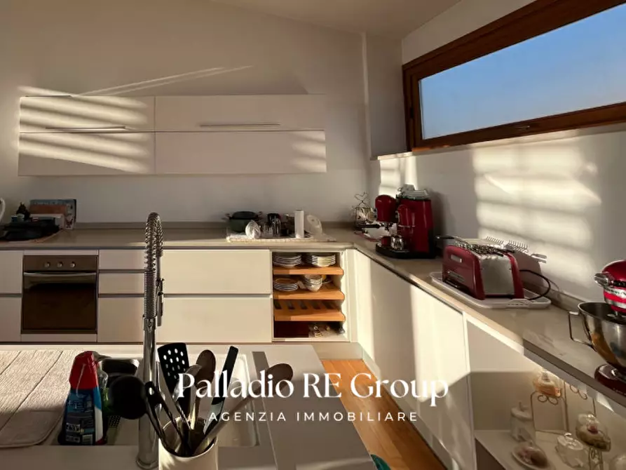 Immagine 35 di Attico in vendita  in Viale Verona a Vicenza