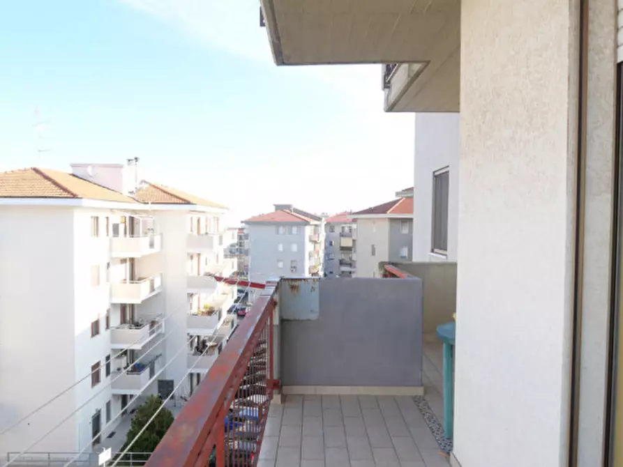 Immagine 24 di Appartamento in vendita  in via giulio cesare 53 a Vasto