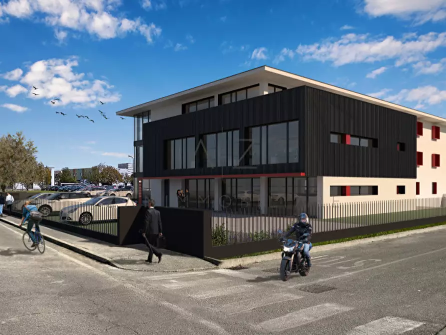 Immagine 1 di Ufficio in vendita  in Via dei Pini a Castelfranco Veneto