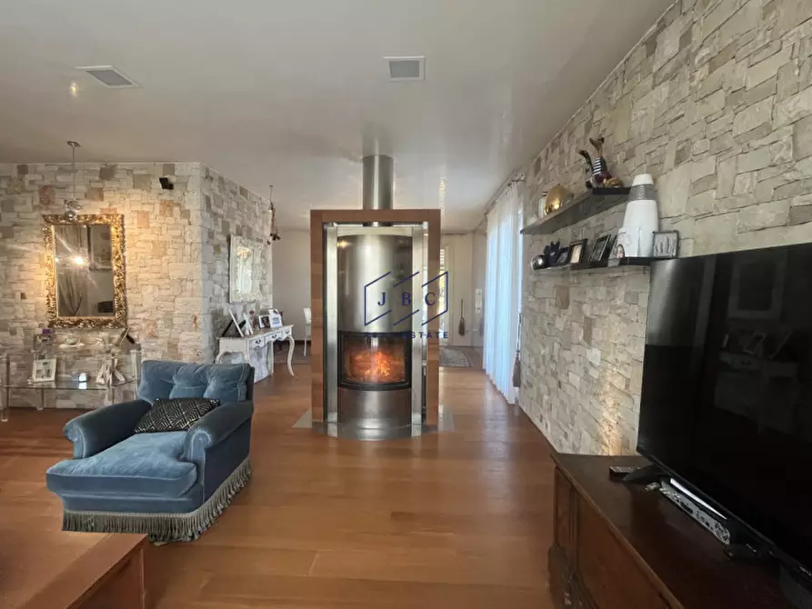 Immagine 1 di Villa in vendita  in Via Borgo Tonini a Vazzola