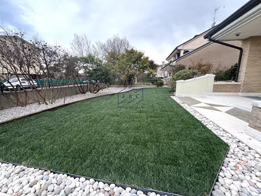Immagine 4 di Villa in vendita  in Via Borgo Tonini a Vazzola