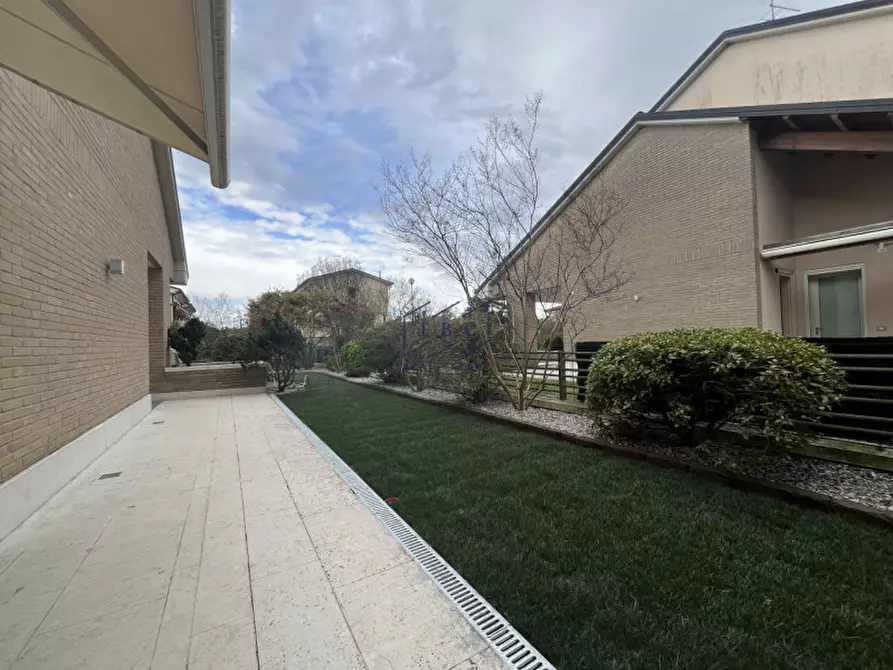 Immagine 43 di Villa in vendita  in Via Borgo Tonini a Vazzola