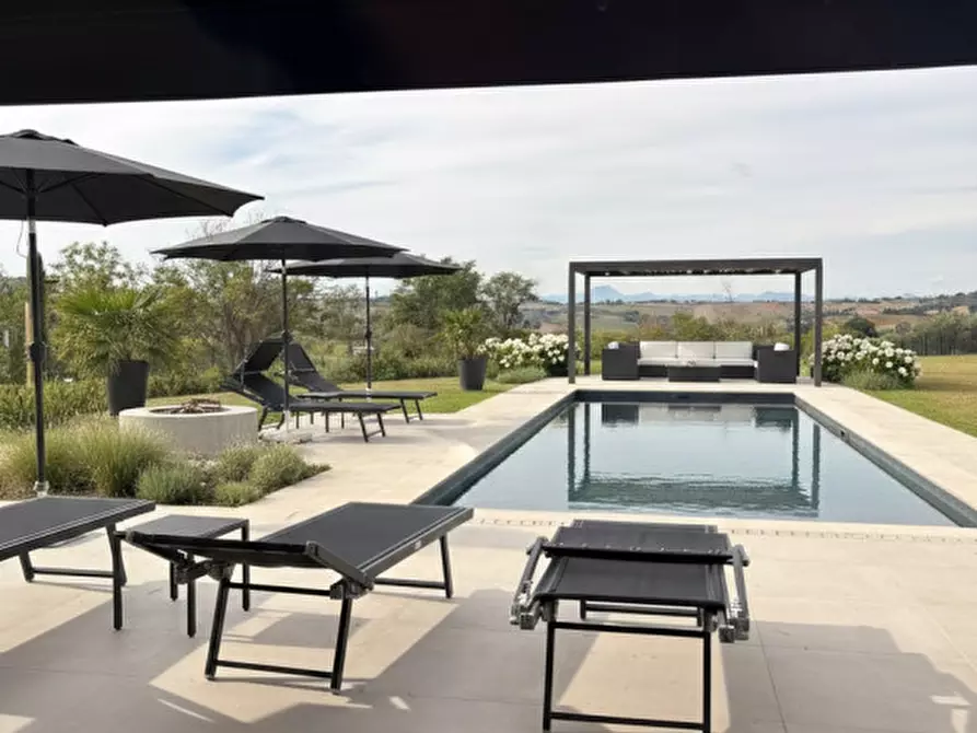 Immagine 4 di Villa in vendita  in VIA VILLANOVA a Senigallia