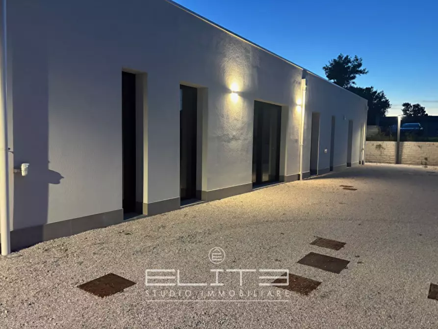 Immagine 7 di Villa in vendita  in VIA VILLANOVA a Senigallia