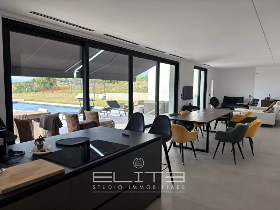 Immagine 8 di Villa in vendita  in VIA VILLANOVA a Senigallia