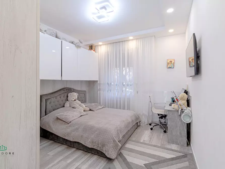 Immagine 12 di Appartamento in vendita  in via toscana 176 a Bologna