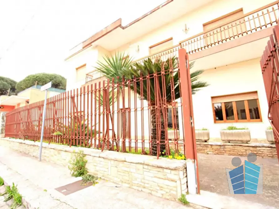 Immagine 10 di Casa bifamiliare in vendita  in via san pio X a Squinzano