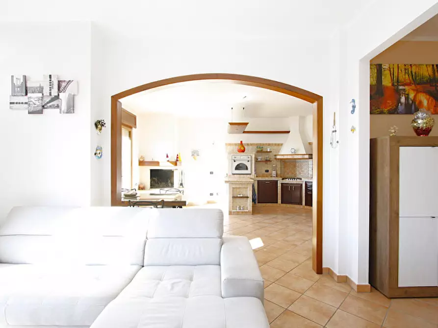 Immagine 4 di Appartamento in vendita  in Via Don Gnocchi a Parabita