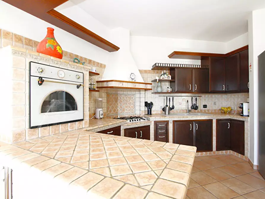 Immagine 10 di Appartamento in vendita  in Via Don Gnocchi a Parabita