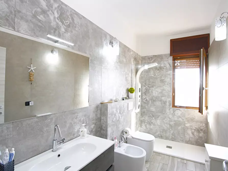 Immagine 18 di Appartamento in vendita  in Via Don Gnocchi a Parabita